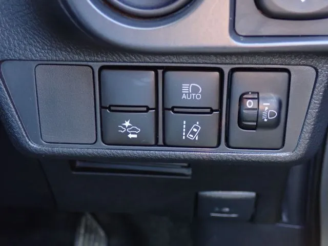 カローラフィールダー（トヨタ）の車両写真