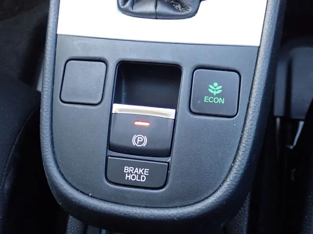 フィット　ｅ：ＨＥＶ（ホンダ）の車両写真