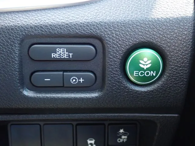 ジェイド（ホンダ）の車両写真