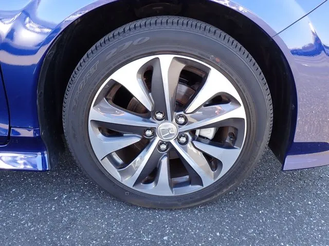 ジェイド（ホンダ）の車両写真