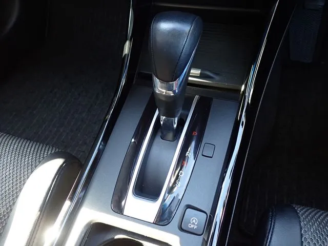 ジェイド（ホンダ）の車両写真