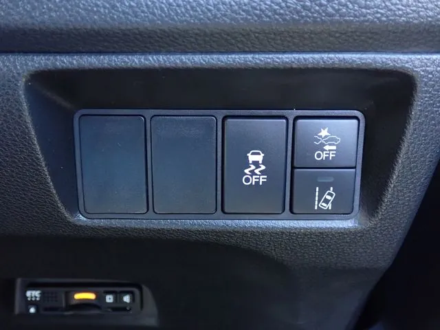 ジェイド（ホンダ）の車両写真