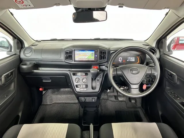 ミラ イース(ダイハツ)の車両写真