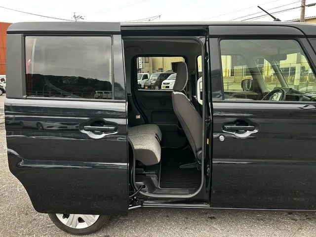 フレアワゴン(マツダ)の車両写真