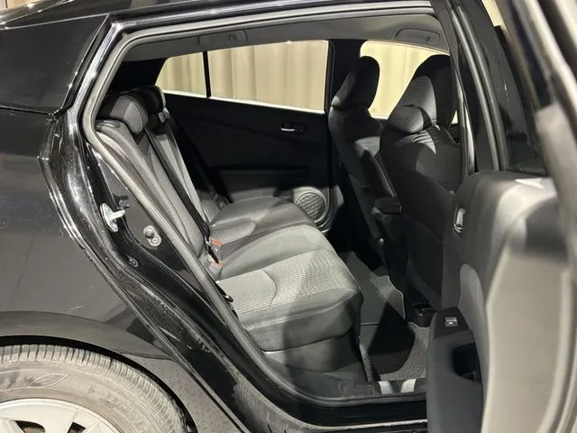 プリウス（トヨタ）の車両写真