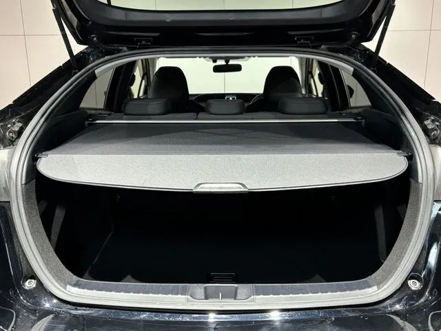 プリウス（トヨタ）の車両写真