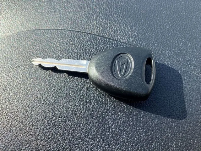 ミラ　イース　４ＷＤ（ダイハツ）の車両写真