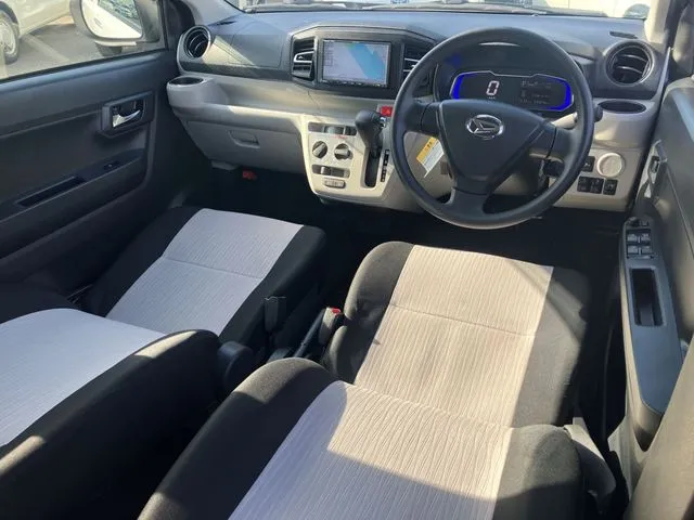 ミラ　イース　４ＷＤ（ダイハツ）の車両写真