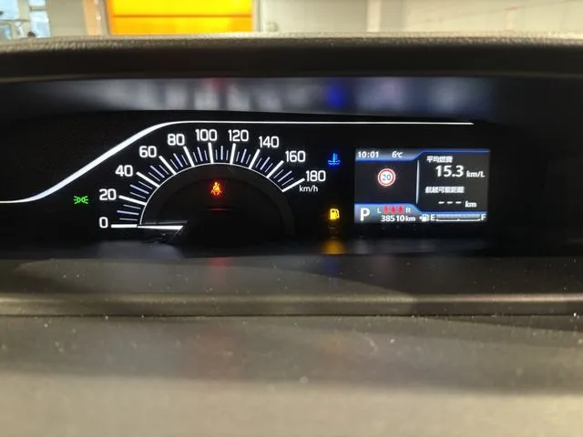 デリカ　Ｄ：２　２ＷＤ（ミツビシ）の車両写真