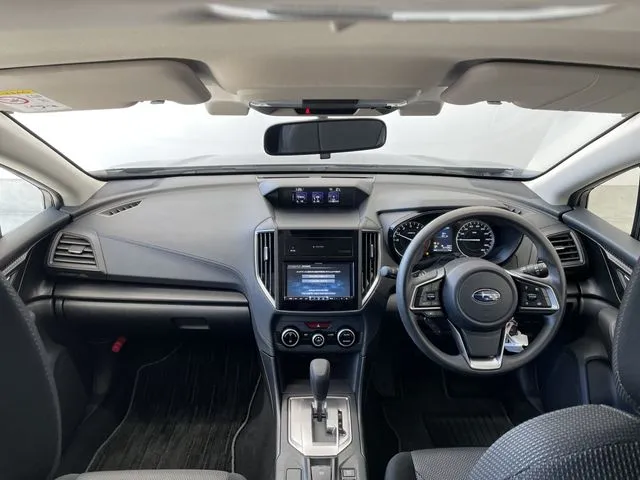 インプレッサスポーツ　４ＷＤ（スバル）の車両写真