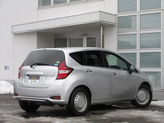 ノート　４ＷＤ（ニッサン）の車両写真