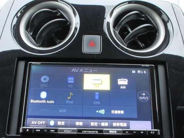 ノート　４ＷＤ（ニッサン）の車両写真