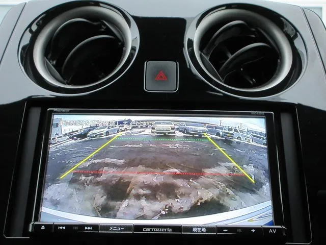 ノート　４ＷＤ（ニッサン）の車両写真