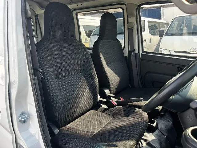 ハイゼットカーゴ（ダイハツ）の車両写真