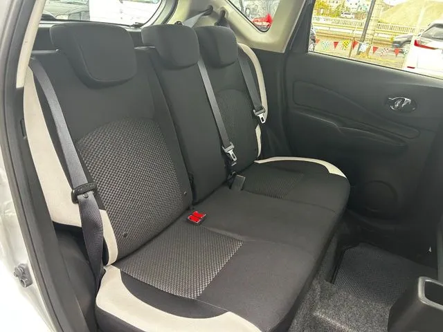 ノート（ニッサン）の車両写真