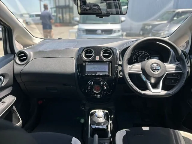ノート（ニッサン）の車両写真
