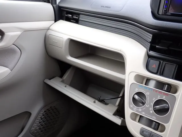 ムーヴ（ダイハツ）の車両写真