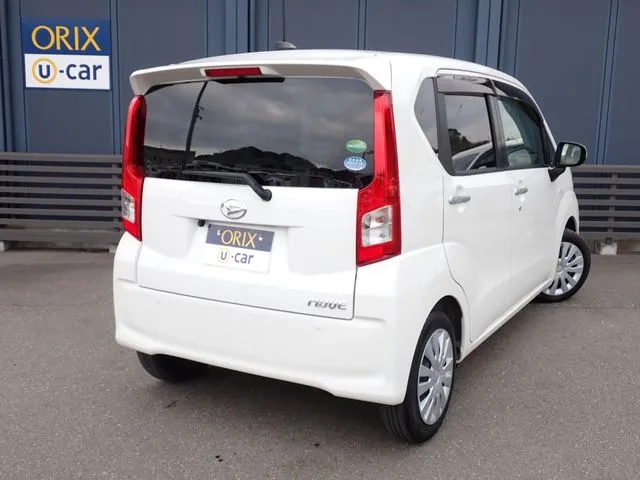 ムーヴ（ダイハツ）の車両写真