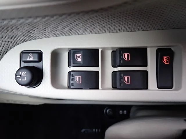 ムーヴ（ダイハツ）の車両写真