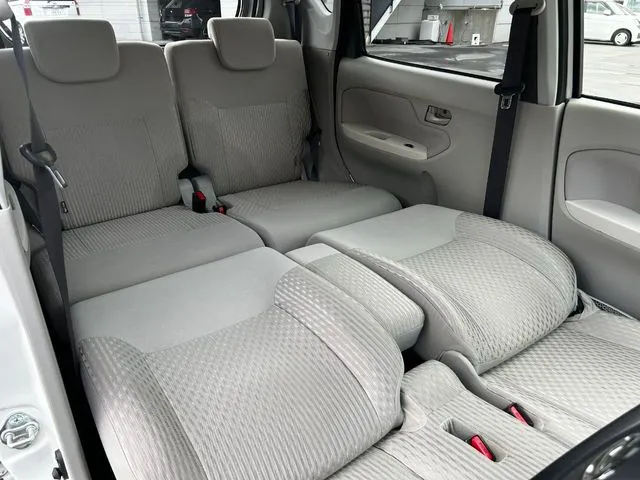 ムーヴ（ダイハツ）の車両写真