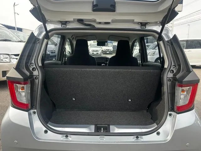 ミラ　イース（ダイハツ）の車両写真