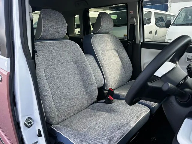 ムーヴ　キャンバス（ダイハツ）の車両写真