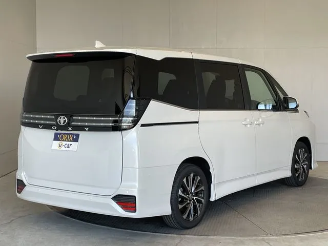 トヨタ　ヴォクシー