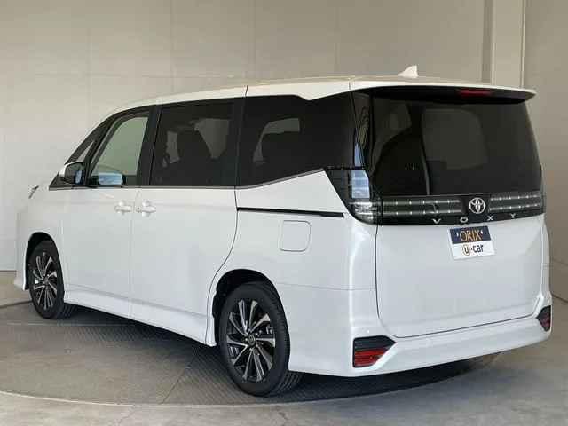 トヨタ　ヴォクシー