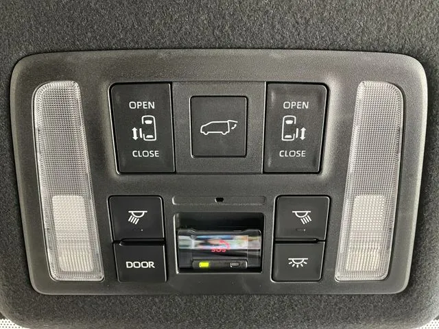 トヨタ　ヴォクシー