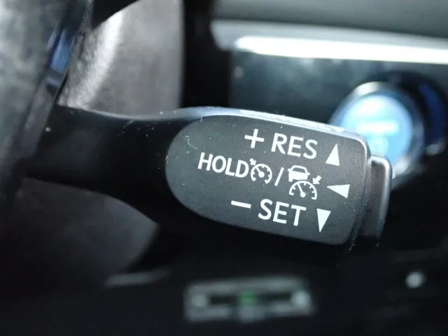 プリウス(トヨタ)の車両写真