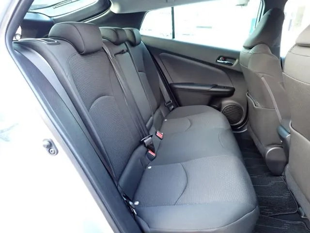 プリウス(トヨタ)の車両写真