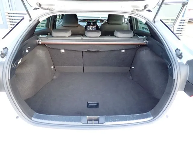 プリウス(トヨタ)の車両写真