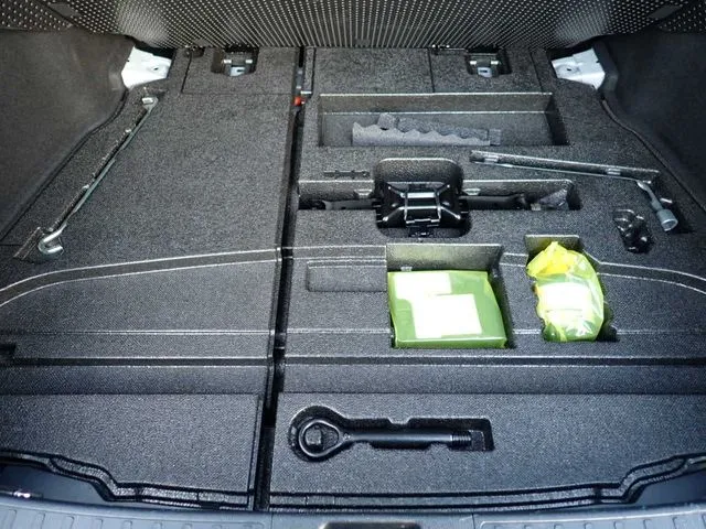 プリウス(トヨタ)の車両写真