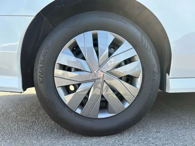 セレナ（ニッサン）の車両写真