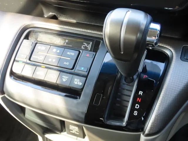 ステップワゴン（ホンダ）の車両写真