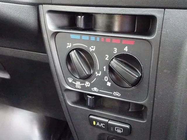 ハイゼットカーゴ（ダイハツ）の車両写真