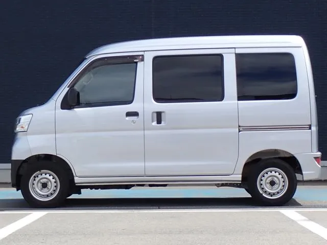 ハイゼットカーゴ（ダイハツ）の車両写真