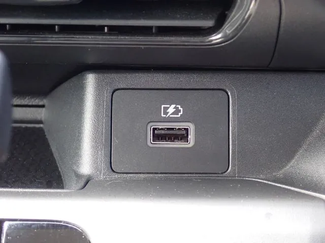 ミツビシ　ｅＫワゴン