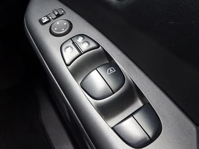 セレナ　Ｓハイブリッド　４ＷＤ（ニッサン）の車両写真