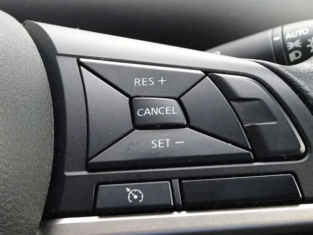 セレナ　Ｓハイブリッド　４ＷＤ（ニッサン）の車両写真