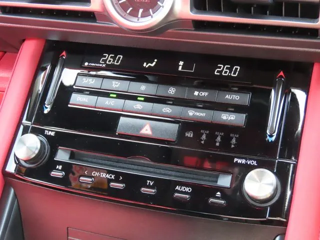 レクサス　ＩＳ３５０（トヨタ）の車両写真