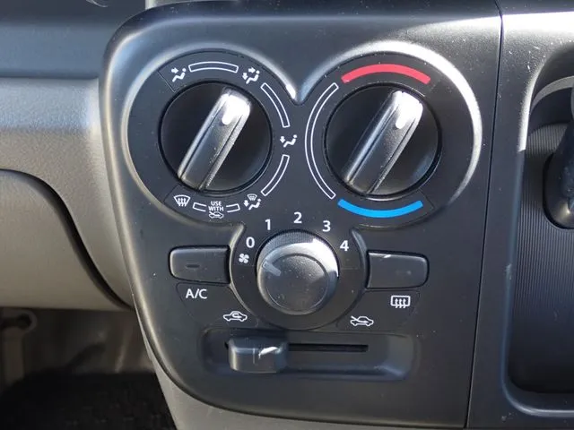 エブリイバン（スズキ）の車両写真