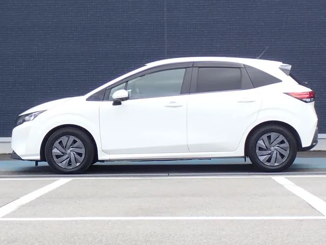 ノート（ニッサン）の車両写真