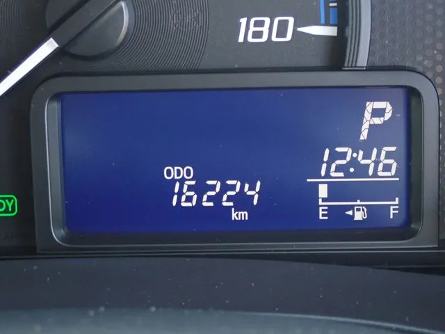 プロボックスバン　ハイブリッド（トヨタ）の車両写真