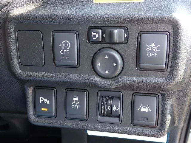 ノート(ニッサン)の車両写真