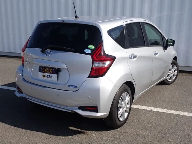 ノート(ニッサン)の車両写真