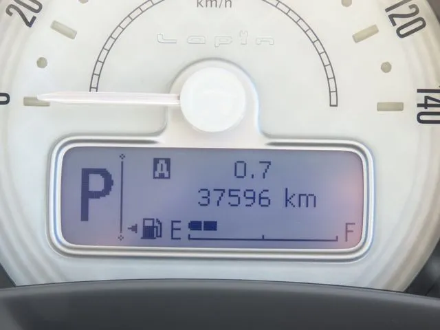 アルト　ラパン（スズキ）の車両写真