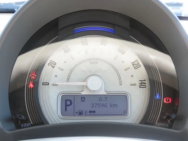 アルト　ラパン（スズキ）の車両写真