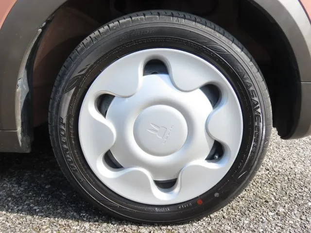 アルト　ラパン（スズキ）の車両写真