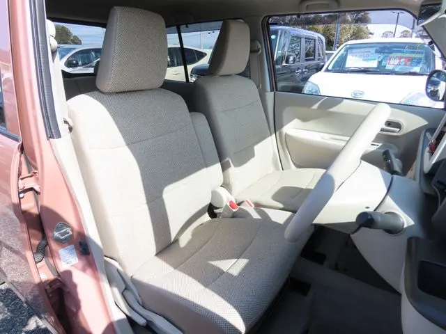 アルト　ラパン（スズキ）の車両写真